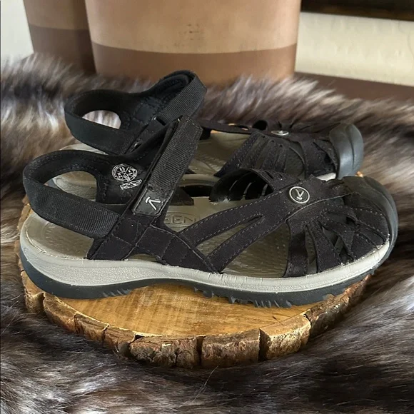 KEEN Women's Rose Sandals in Black/Neutral Gray - Picture 4 of 12